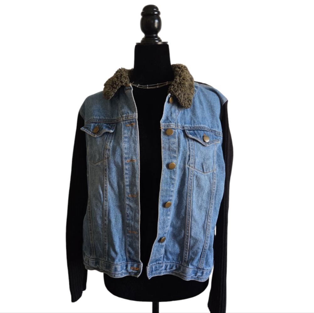 A.B.C. Jean Jacket Y2K Faux Fur Collar Black Knit Sleeves Ribbed Back - Size XL